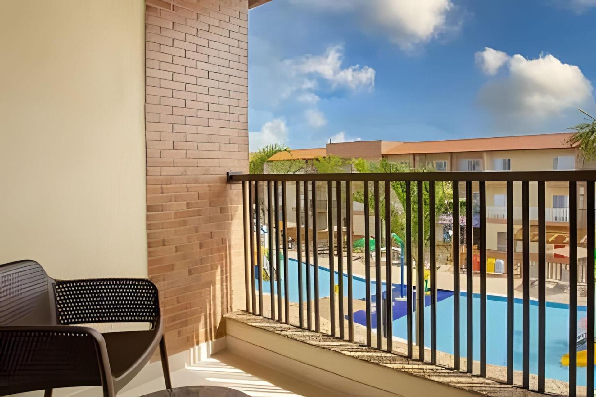 Ondas Praia Resort Em Порту-Сегуру Экстерьер фото